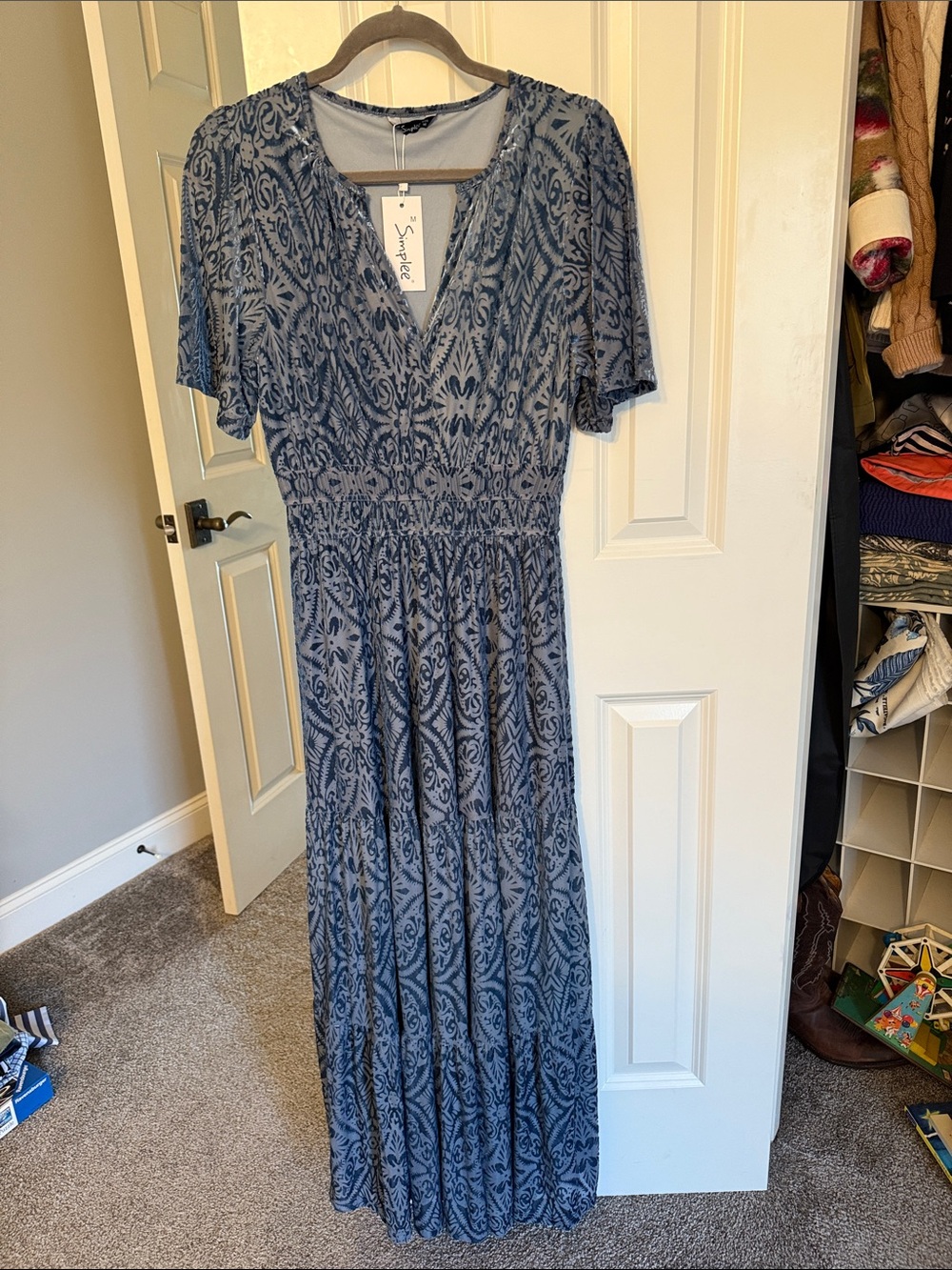 Simplee Apparel Blue Printed V-Neck Maxi Dress